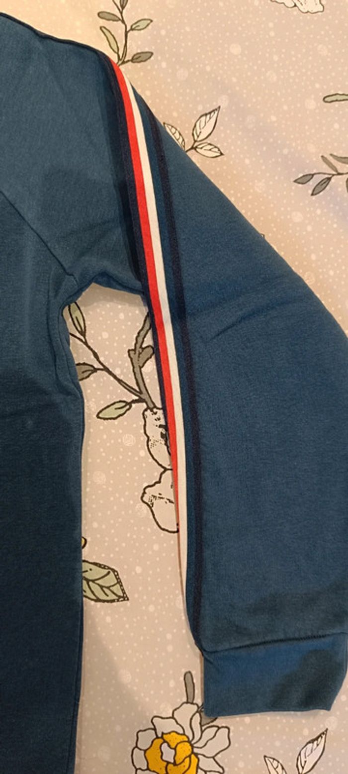 Pull bleu foncé 12 ans - photo numéro 2