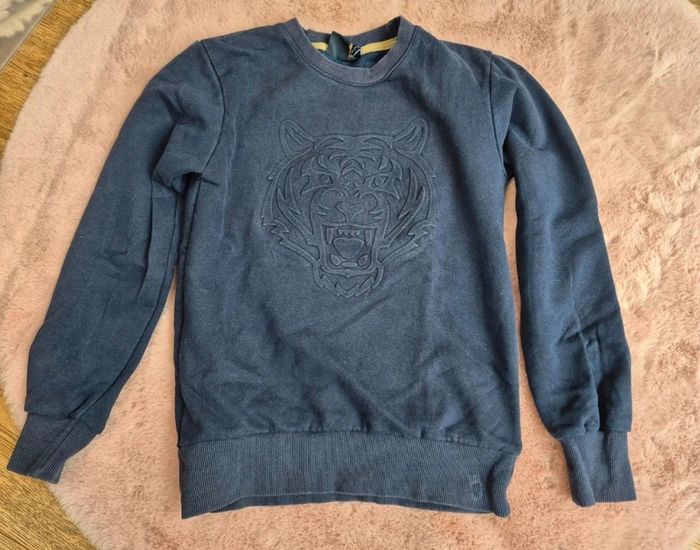 Sweat bleu