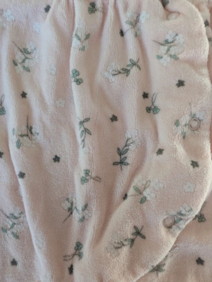 Pyjama / grenouillère velours TBE - photo numéro 4