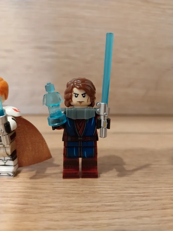 Figurines type lego Jedi Anakin Skywalker et Obiwan star wars - photo numéro 3