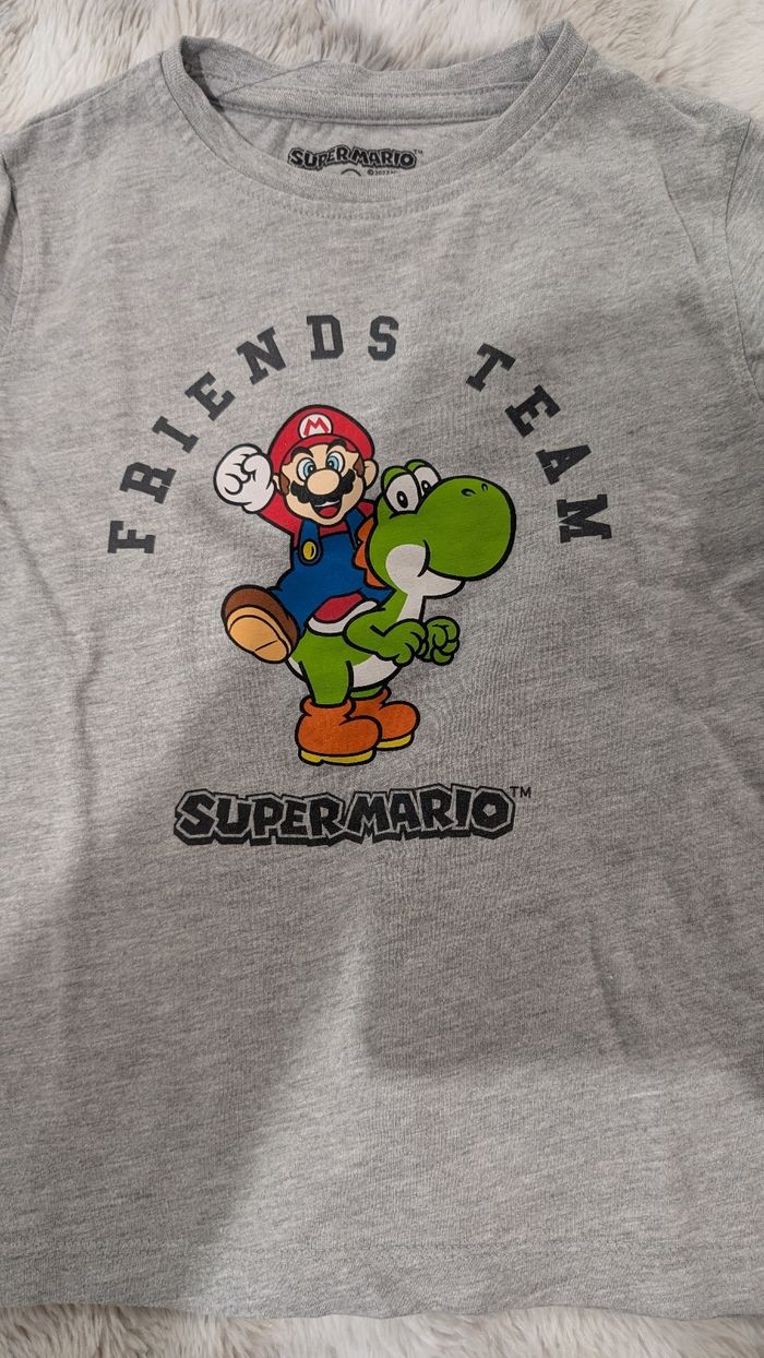 T-Shirt manches longues Super Mario taille 6 ans - photo numéro 2