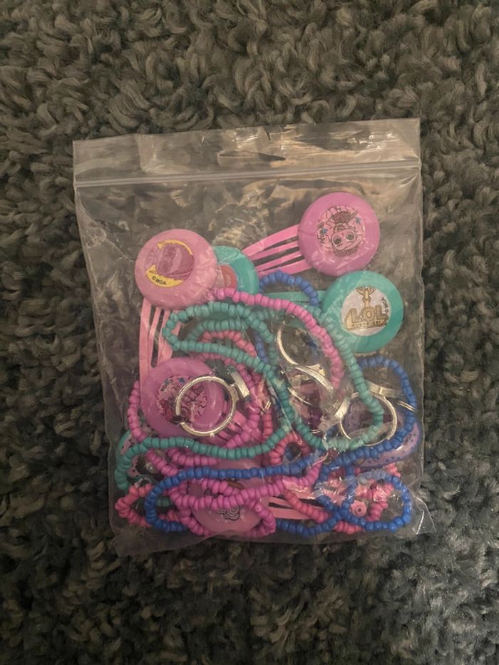 Lot de bijoux fantaisies des poupées LOL - photo numéro 15