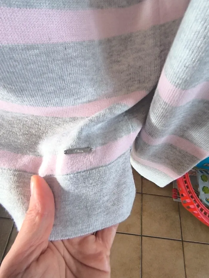 Joli pull rayé - photo numéro 5