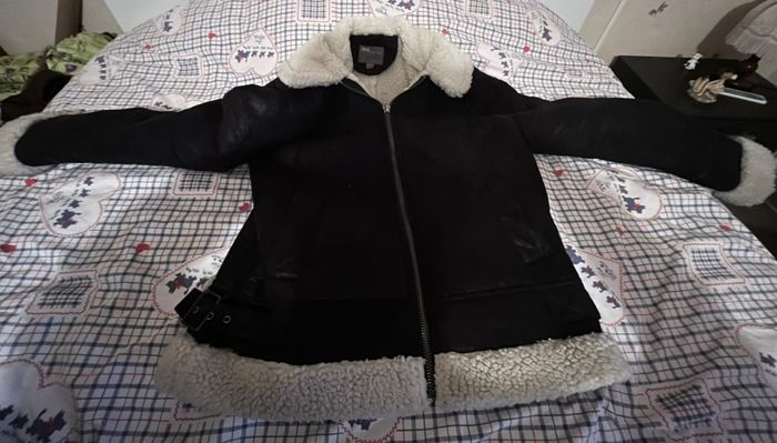 Blouson noir fourré - photo numéro 3