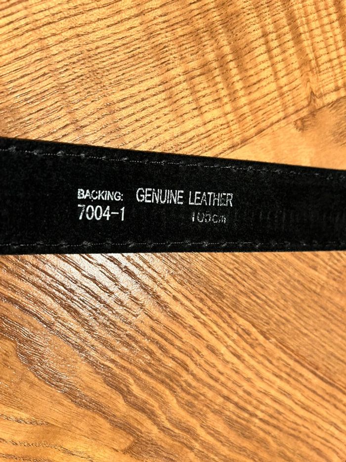 Ceinture cuir noir neuve jamais servi avec étiquette 105cm - photo numéro 4