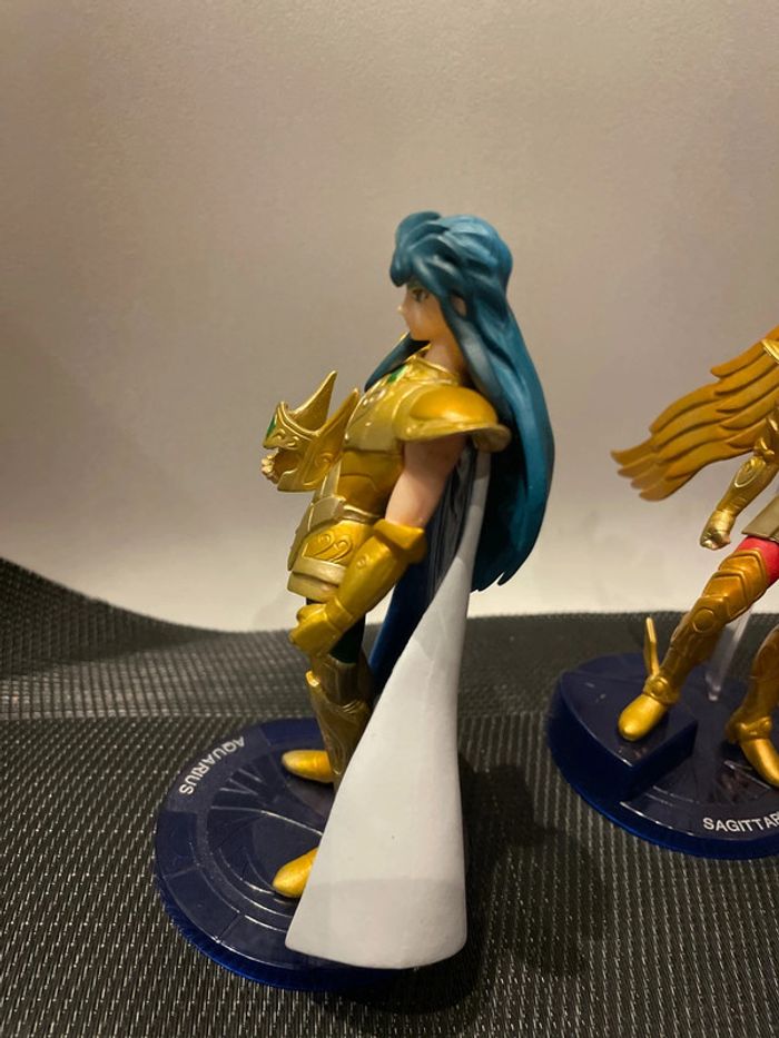 Saint Seiya les chevaliers du zodiaque lot 2 figurines chevaliers d’or verseau et sagittaire bandai - photo numéro 7