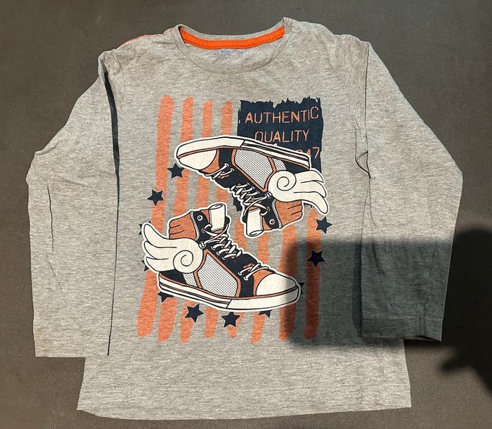 Lot 10 t-shirts manches longues 5-6 ans - photo numéro 2
