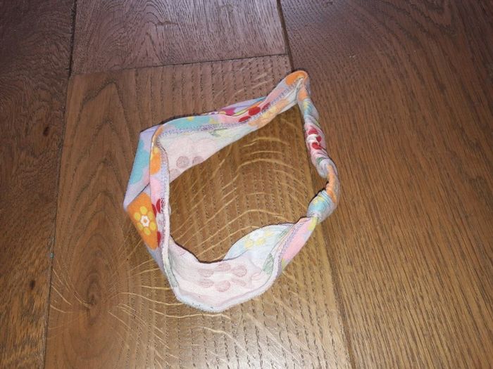Bandeau fleuri pour cheveux enfant - photo numéro 2