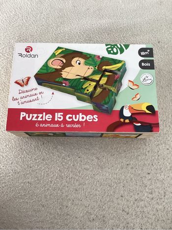 Puzzle en bois en cube