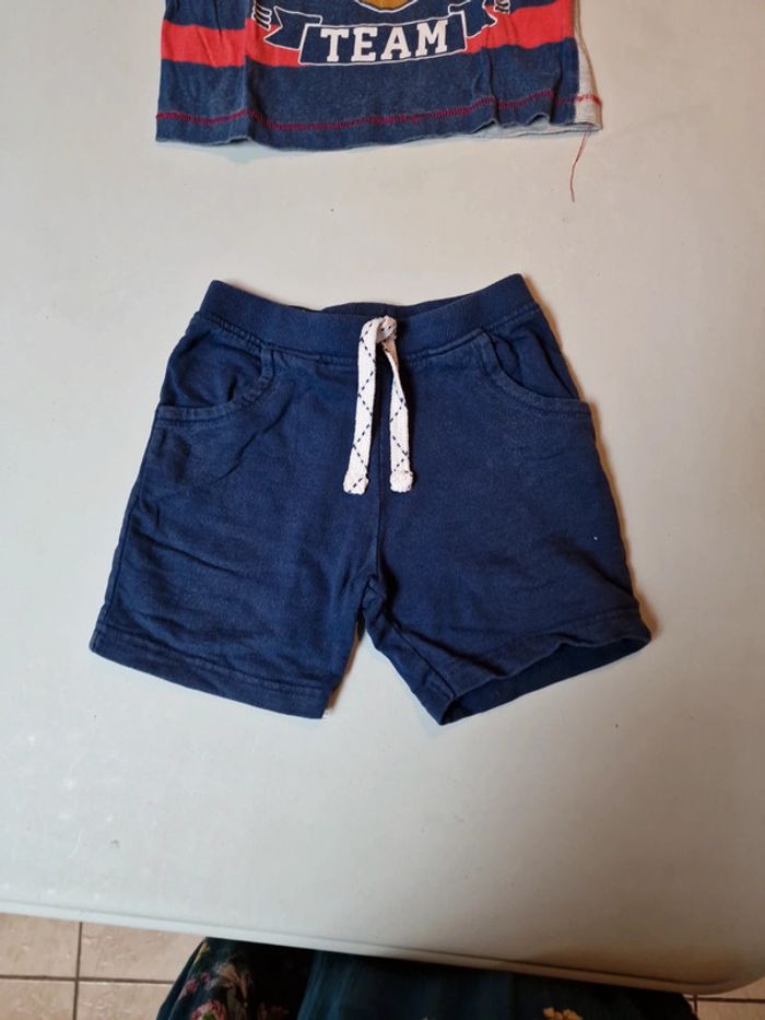Ensemble short + tee-shirt - photo numéro 2