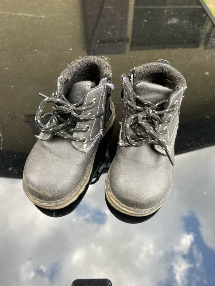 Chaussures montantes enfant taille 24