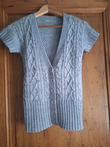 Petit pull torsadé vintage