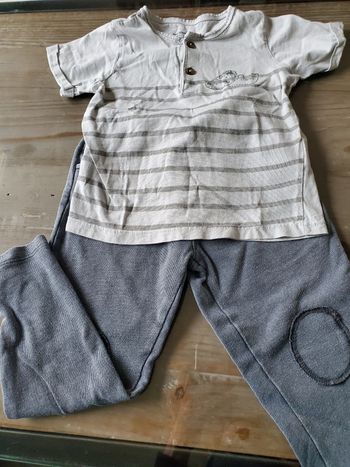 Ensemble jogging et t-shirt 2 ans Vertbaudet