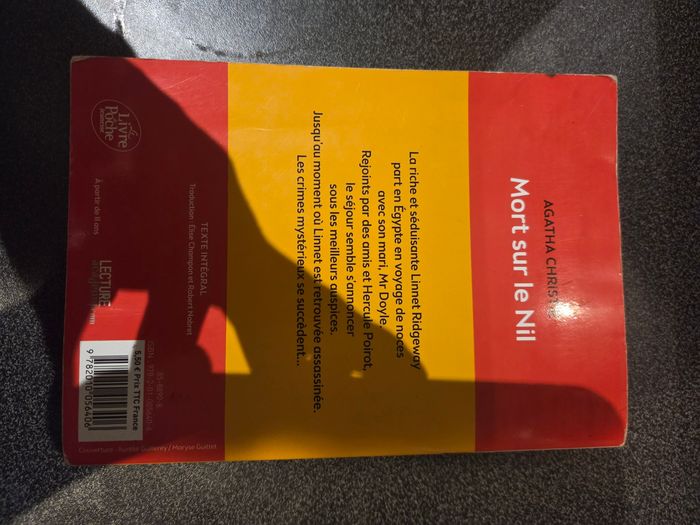 Livre mort sur le nil - photo numéro 2