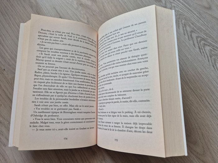 Livre Laisse Moi en Paix - photo numéro 3