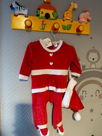 Ensemble de Noël avec chapeau