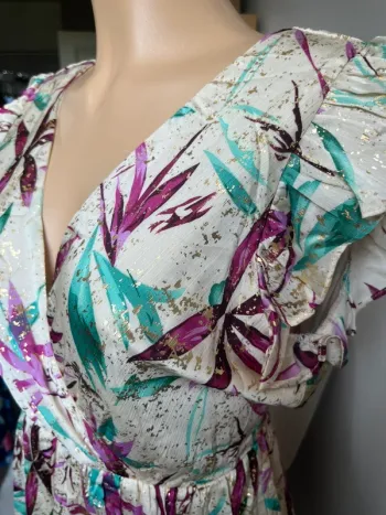 Robe chic beige bordeaux vert