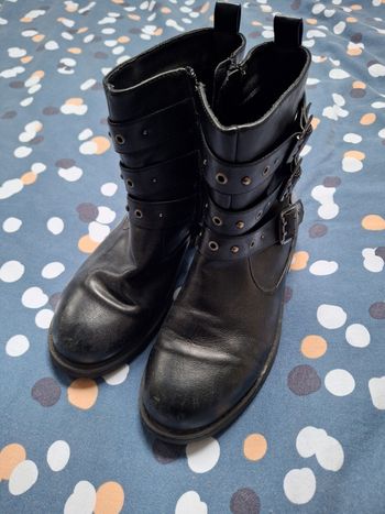 Bottines fille pointure 34 , bon état , petit prix