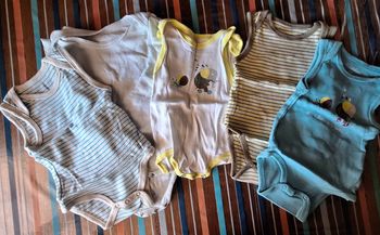 Ensemble 5 bodies - 3mois