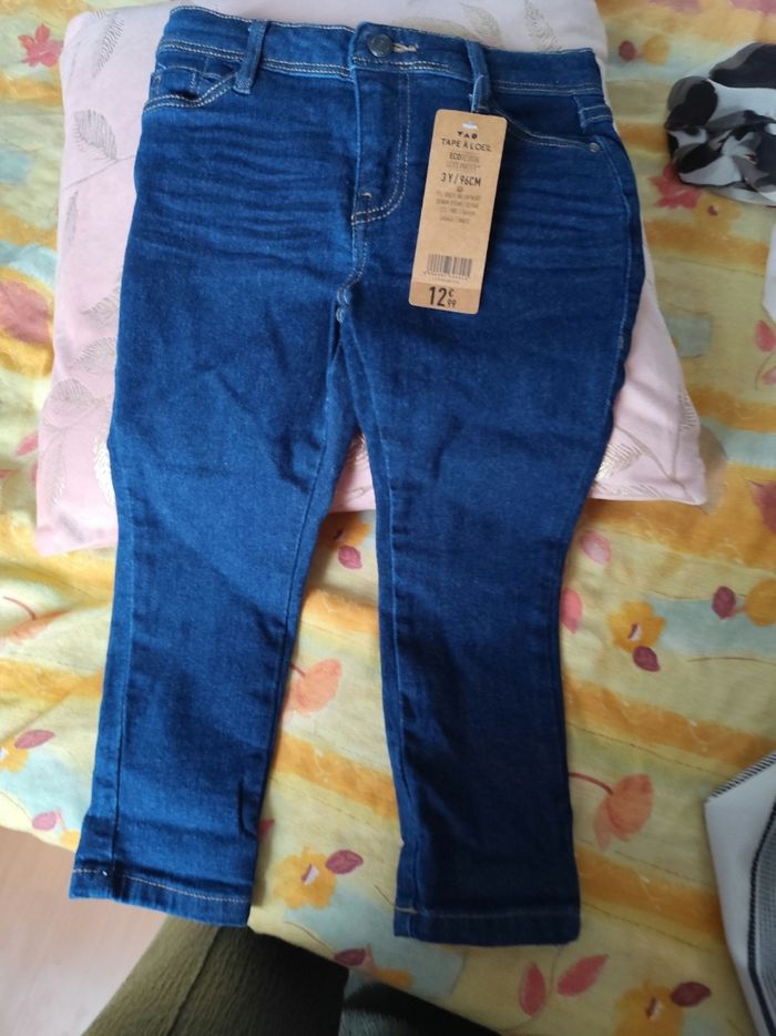 Jean neuf 3 ans