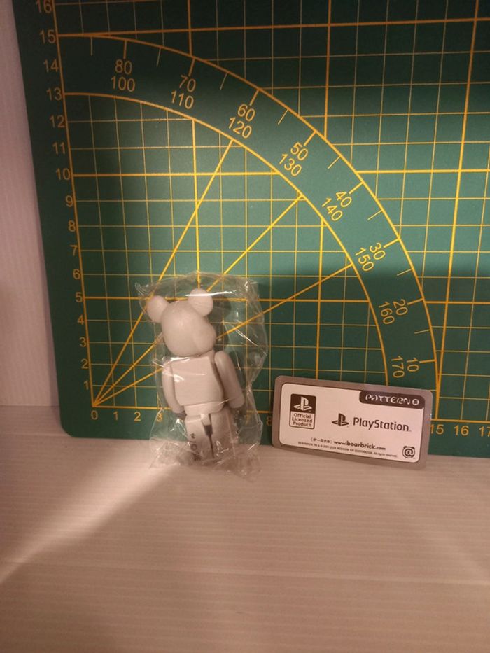 Bearbrick PlayStation gris - photo numéro 2