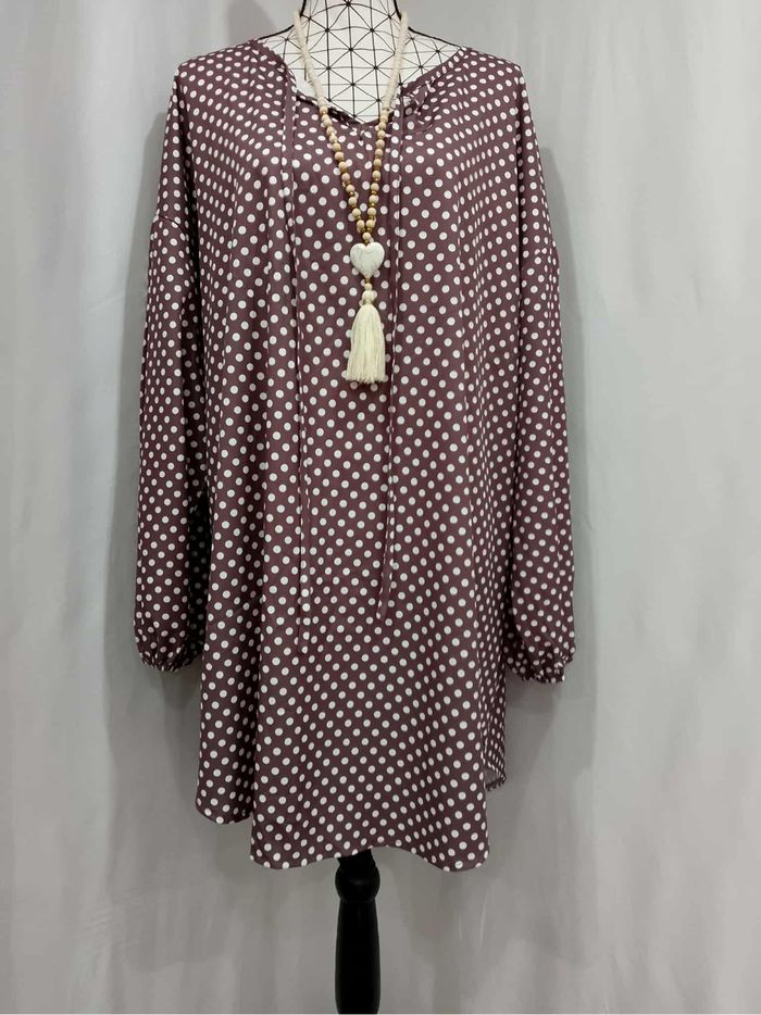 Longue chemise élégante à pois – grande taille femme (56) prune et blanc, chic et fluide 🌸 - photo numéro 2