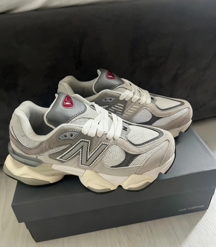 New Balance 9060 Gris taille 40 - photo numéro 3