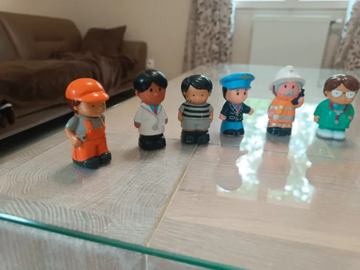 Lot 13 figurines personnages métiers - photo numéro 5