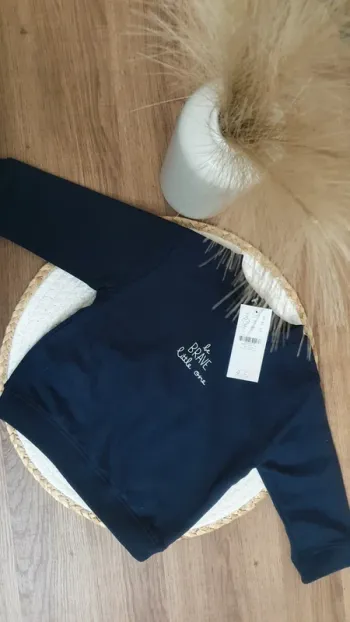 Pull bebe garçon neuf 9 mois