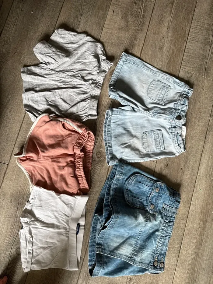 Lot vêtement été 5/6 ans - photo numéro 2