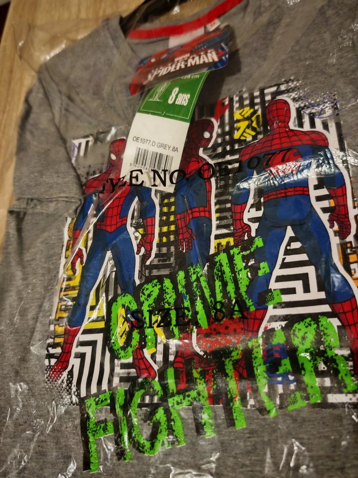 T-shirt spiderman 8 ans - photo numéro 2