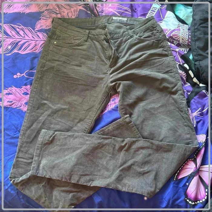 Pantalon style velours taille 40 marque edc