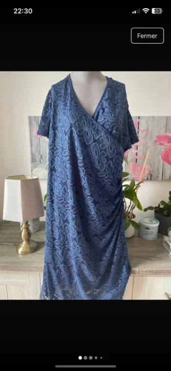 Magnifique robe en dentelle toute doublée en 44 excellent état