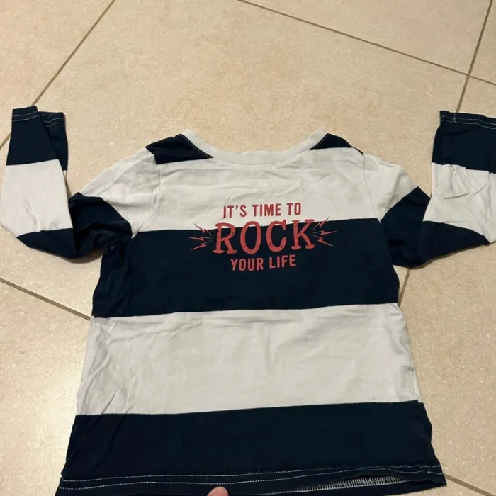 Trois T-shirts manches longues garçon Kiabi taille 4ans - photo numéro 2