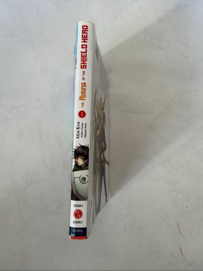 Manga The Risign Of The Shield Hero Tome 1 - photo numéro 3