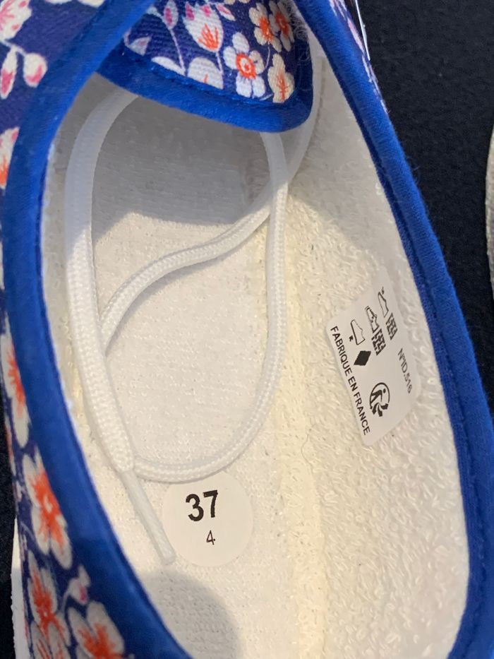 Chaussures en toile T37 imprimés talon blanc - photo numéro 2