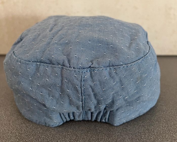 Casquette taille 6/9 mois avec noeud sur le côté / aspect jean Kiabi - photo numéro 3