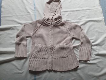 Veste épaisse crème à capuche avec des poches