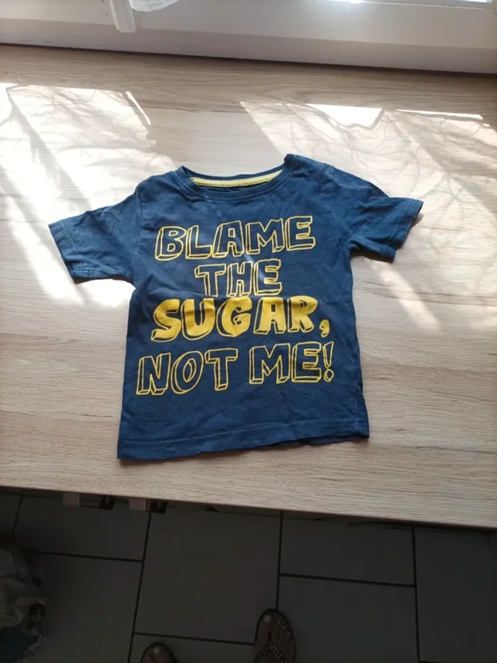 Tee shirt