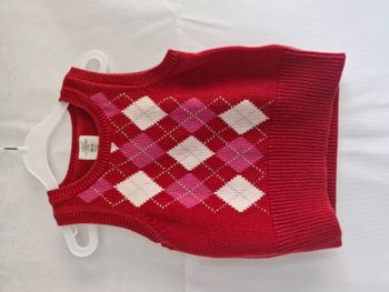 Pull sans manches 104 cm H&M – l.o.g.g Rouge avec losanges rose, blanc et argentés