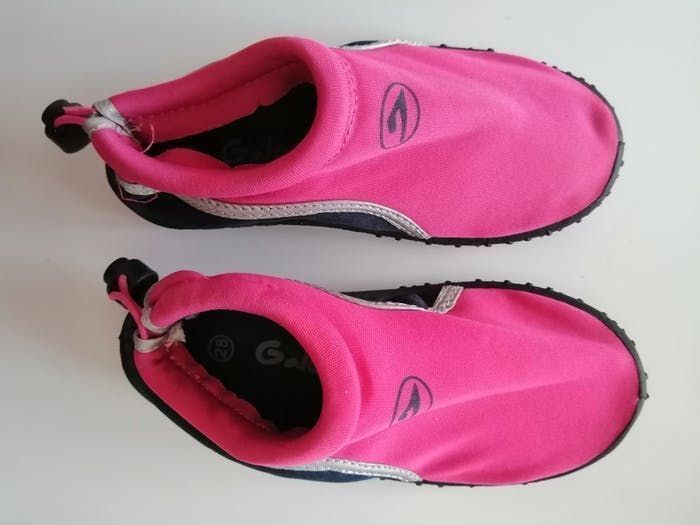 Chaussure de plage neuf