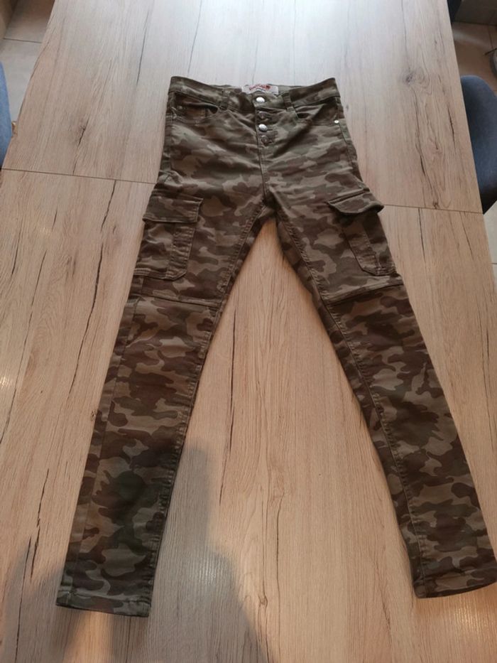 Pantalon skinny camouflage Jennyfer