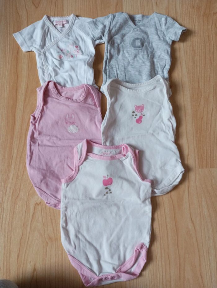 Lot 5 bodys été