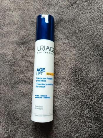 Crème jour lissante protectrice Age Lift Uriage