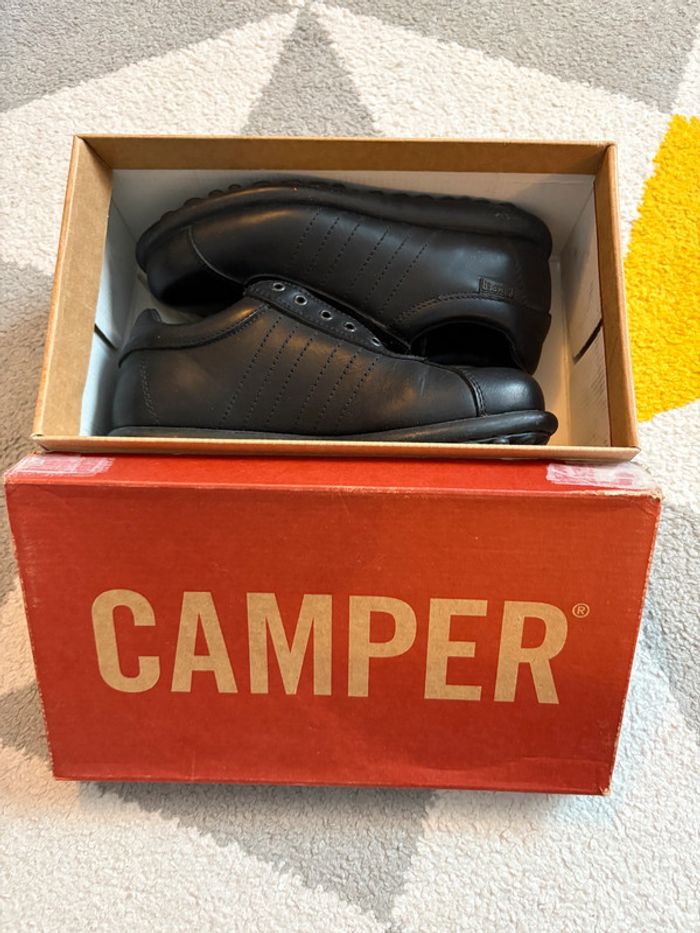 Basket en cuir noir Camper Taille 37