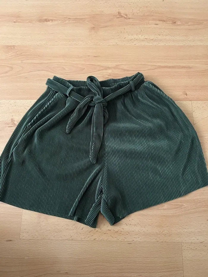 Short plissé vert Kiabi - photo numéro 5