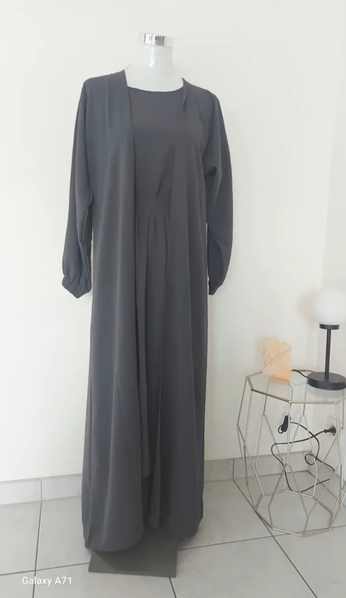 Set kimono Emirats gris neuf - photo numéro 9