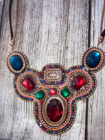 Collier fantaisie