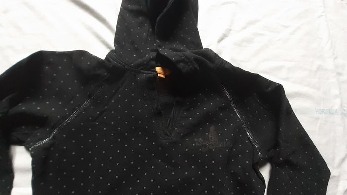 Tunique noire à petits pois à capuche à col V - photo numéro 3