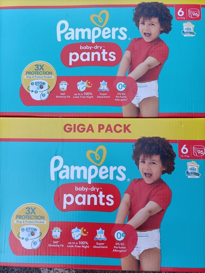 2 Giga pack couches Pampers pants 6